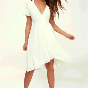 Lulus white Harbor point wrap lined dress w/ flutter sleeves size XS sorority